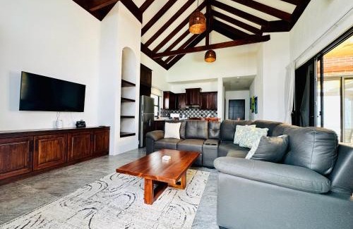 San Diego Casa | Forever Sunsets, Beachfront 3BR with Private Pool