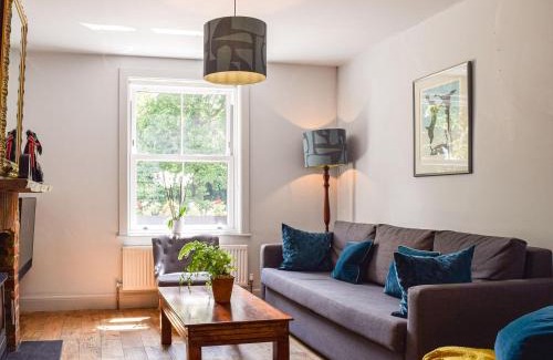 Lacey Green Casa | Forge Cottage