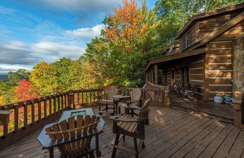 Frank Cabina | Forget Me Not | Cozy Log Cabin & Breathtaking Mountain Views!