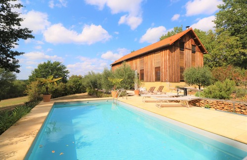 Meyrals Casa | ATIPIQUE! ANTIGUA SECADORA RESTAURADA EN LOFT Y PRIVADA CON CALEFACCIÓN PISCIANA PRET SARLAT