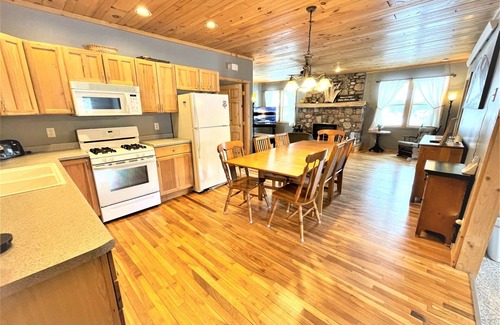 Butternut Cabina | Fort Flambeau on the Flowage! | 8 Bed, 2 Bath