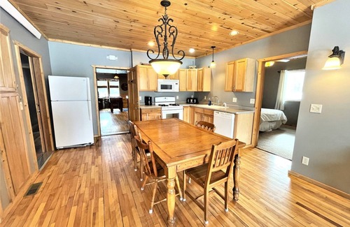 Butternut Cabina | Fort Flambeau on the Flowage! | 8 Bed, 2 Bath