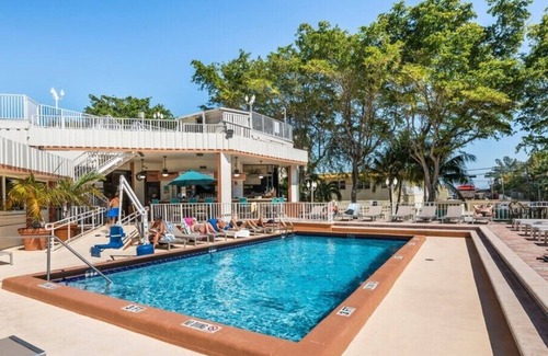 Birch Park Finger Streets Complejo | Fort Lauderdale Beach Resort - Studio W/Partial Kitchen