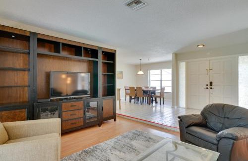 Biggar Casa | Fort Myers Home, Lanai and Private, Heated Pool