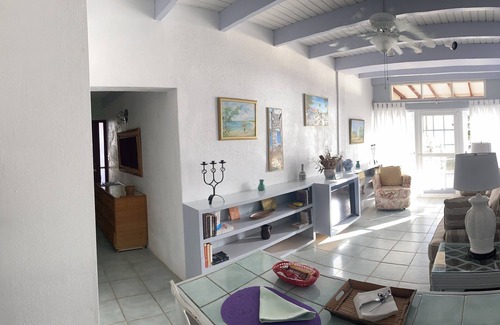 Daseys Complejo | Fort Recovery Beachfront Villa and Suites Hotel 1BR