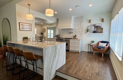 Fort Worth Casa | Fort Worth Large Rental - steps away from TCU campus and Colonial Country Club!