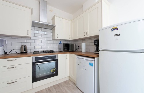 Lewisham Casa | Fortified Cosy 6-bedroom House - Lewisham