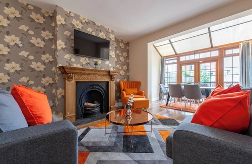 Shirley Casa | Fortified Stunning 5 Bedroom House - Croydon