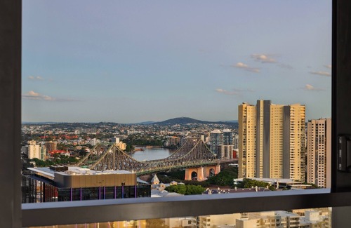 Fortitude Valley Apartamento | Fortitude Valley 3-Bed, Top Floor + Bridge View