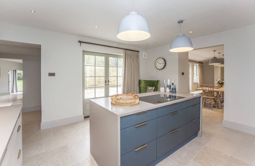 Combe Hay Casa | Fortnight Farm Manor - una casa que tiene capacidad para 14 personas en 7 habitaciones