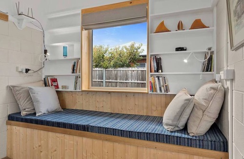 Lindisfarne Cabaña | Forty South Cottage A Secluded Waterside Getaway