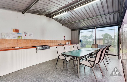 Glen Innes Alquiler De RV | Fossicker Caravan Park