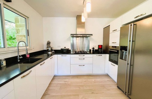 Fouesnant Casa | Fouesnant, Cap Coz, superb family home, beach and walking trails