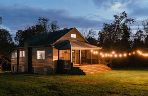 Jeffersonville Casa | FOUNDERS COTTAGE - 2 room with kitchennete