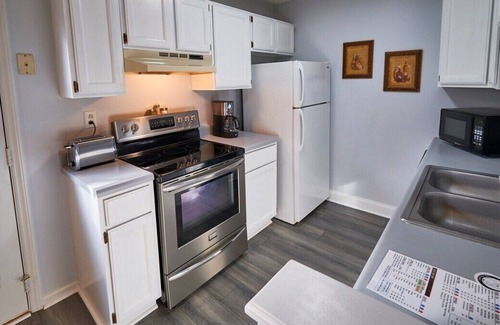 Cedar Bluff Casa | This townhouse is a 2 bedroom(s), 2 bathrooms, located in Knoxville, TN.