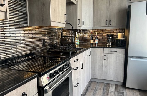Fountain City Casa | Fountain City Loft, hot tub, river views