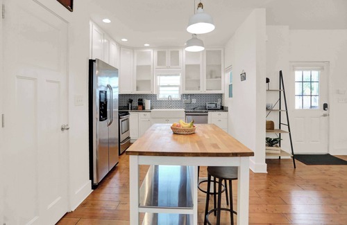 Fountain Square Casa | Fountain Square Gem w/Rooftop Patio & Fire Pit
