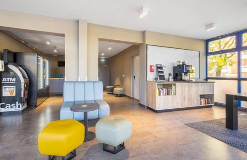 Suedvorstadt Casa | Four-bed room, shower, WC - a&o Dresden Hauptbahnhof