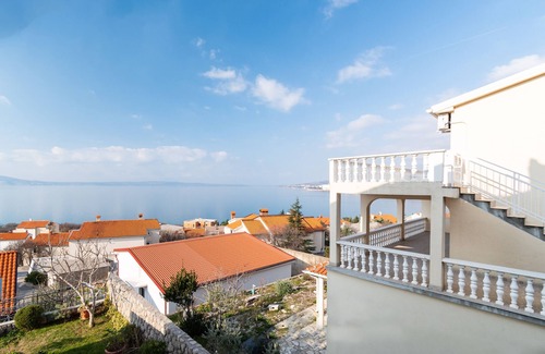 Klenovica Apartamento | Apartamento de cuatro habitaciones con terraza y vista al mar Klenovica, Novi Vinodolski (A-20556-a)