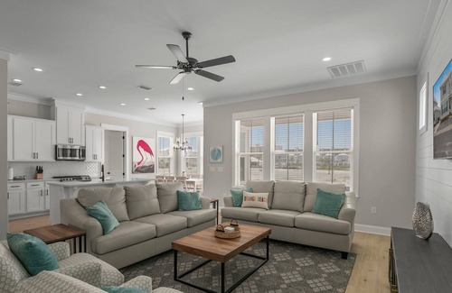 Orange Beach Cabaña | Four Bedroom at Summer Salt - Sea Charm