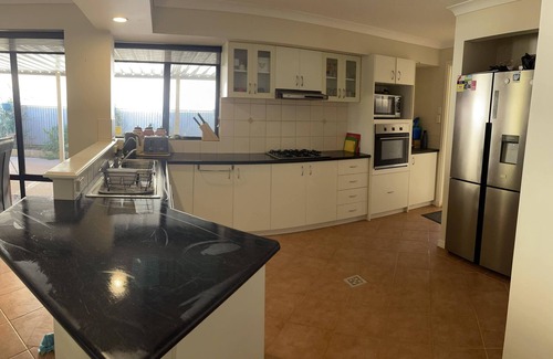 Somerville Casa | Four bedroom family home with pool
