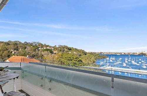 Mosman Casa | Four bedroom harbour front home in Mosman!