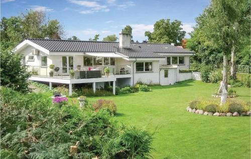 Strøby Ladeplads Casa | Four-Bedroom Holiday Home In Stroby