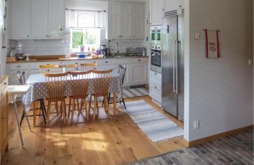 Gnosjo Municipality Casa | Four-Bedroom Holiday Home In Gnosjo