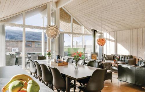 Saksild Strand Casa | Four-Bedroom Holiday Home In Odder
