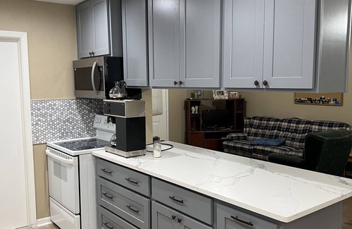 Elmaton Casa | Four bedroom river house located minutes away from Matagorda, TX and the beach.