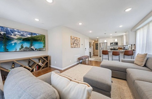 Newark Casa | Four bedroom townhouse in United States of America, Newark