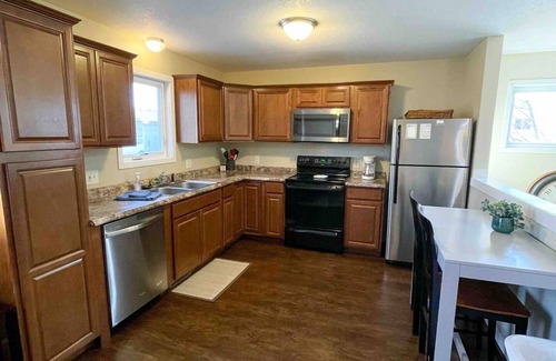 Ames Casa | Four Bedroom townhouse near ISU