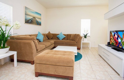 Bellavida Casa | Four Bedroom w Screened Pool Close to Disney 4563