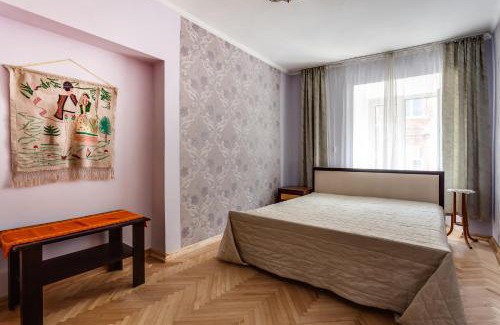 Lviv City Center Apartamento | Four bedrooms apartment in the heart of Lviv