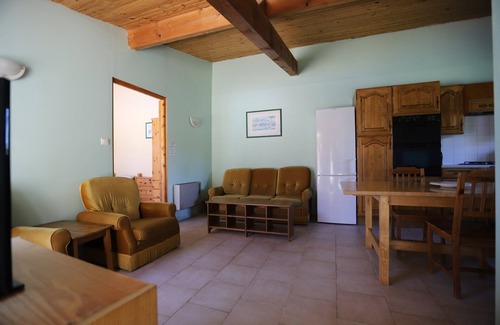 Limbrassac Cabaña | Cuatro cabañas independientes en una antigua granja con piscina - "Loira"