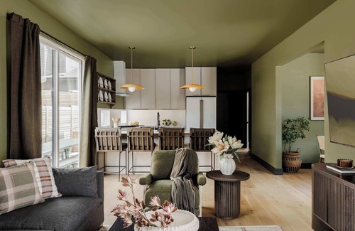 East MLK Casa | Four New Luxury Austin Homes | Saunas and Hot Tubs