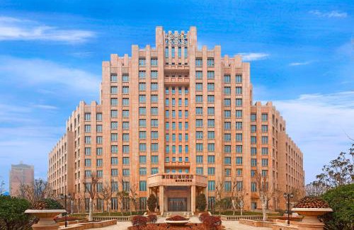 Yancheng District Hotel | Four Points by Sheraton Luohe