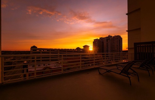 Northeast Virginia Beach Complejo | Four Sails Resort