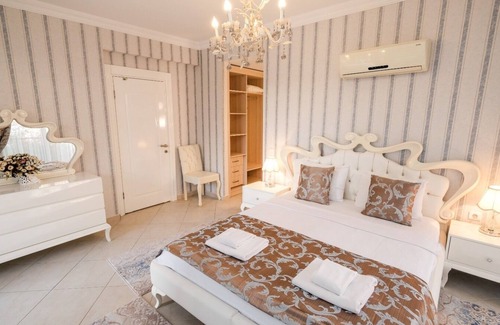 Oludeniz Villa | Four Season 6 Luxury Villa with Private Swimming Pool in Ovacik