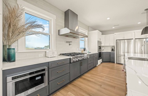 Hatteras Casa | Four Seasons 11 Bedroom Oceanfront and Soundfront Home in Hatteras