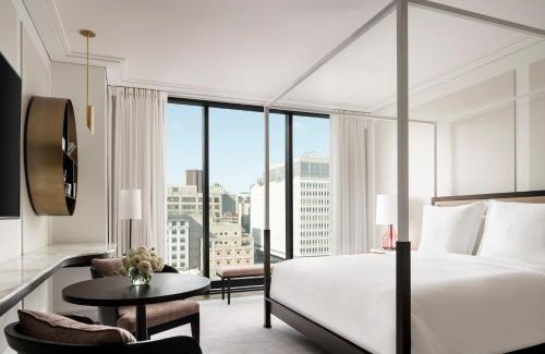 Downtown Montreal Hotel | Four Seasons Hotel Montreal