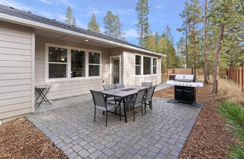 Oregon Water Wonderland Casa | Four Seasons Retreat