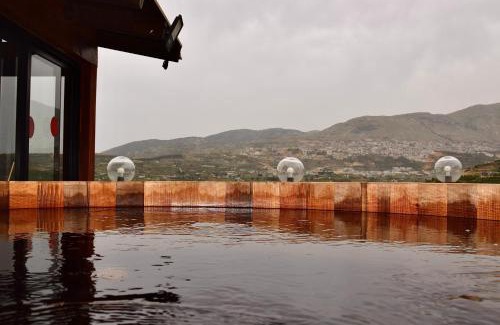Masade Chalet De Esquí | Four seasons view