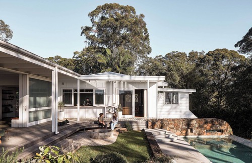 Crabbes Creek Casa | Four Winds! Architecturally renovated & designed with Pool and Panoramic Views
