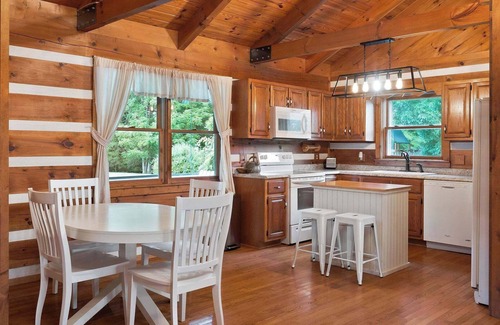 Baxter Casa | Fox Hill Cabin - Retreat at Center Hill Lake