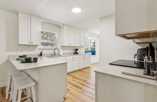 Isle of Palms Casa | Fox Hollow Peaceful Fruit Forest Getaway. Four bedrooms, two bathrooms