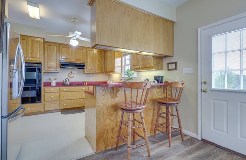 San Marcos Casa | 'Fox Ridge Farmhouse' - Hill Country Getaway!