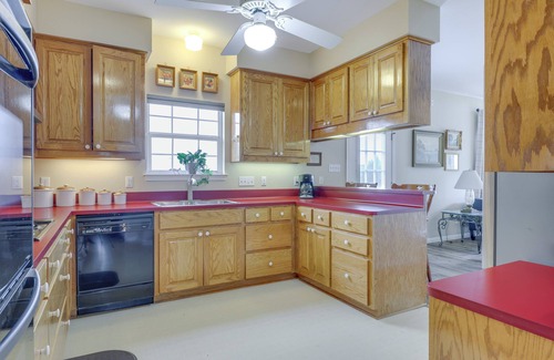San Marcos Casa | 'Fox Ridge Farmhouse' - Hill Country Getaway!