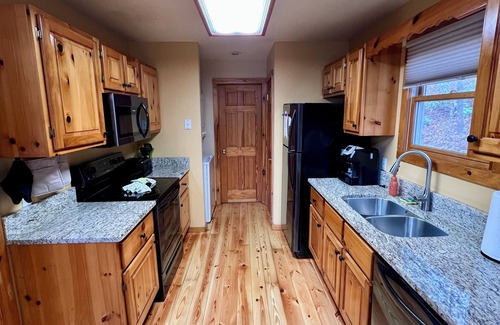 Gatlinburg Cabina | Cabina privada de montaña, 2 habitaciones, 2 baños, capacidad para 6 personas