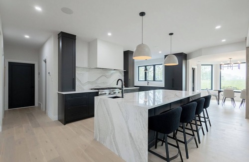 Huron East Casa | Foxfield Estate Luxury 7BR Countryside Estate Indoor Heated Pool and Sauna